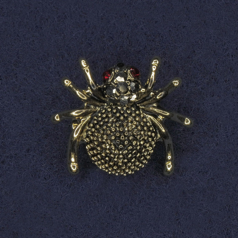 Broșă «Păianjen» cu cristale, metal auriu, 24×23 mm+
