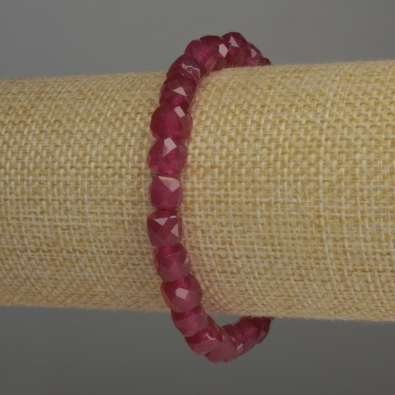 Brățară cu turmalin facetat, cub 7×7 mm, lungime 18 cm, elastică