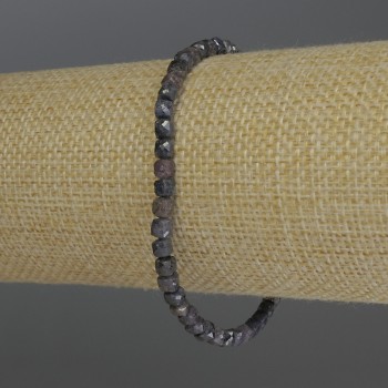 Brățară din safir facetat, cub, diametrul 4 mm, lungimea 18 cm, elastică