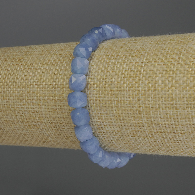 Brățară din acvamarin cu cuburi tăiate, diametrul 7 mm, lungime 18 cm, pe elastic
