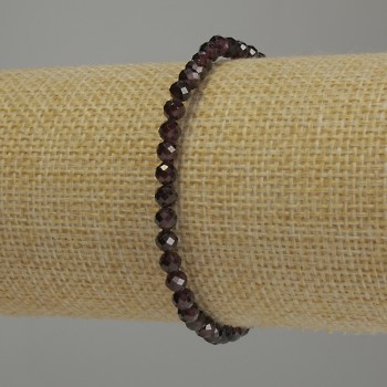 Браслет Гранат гранована кулька, діаметр 4мм+-, довжина 18см стрейч
