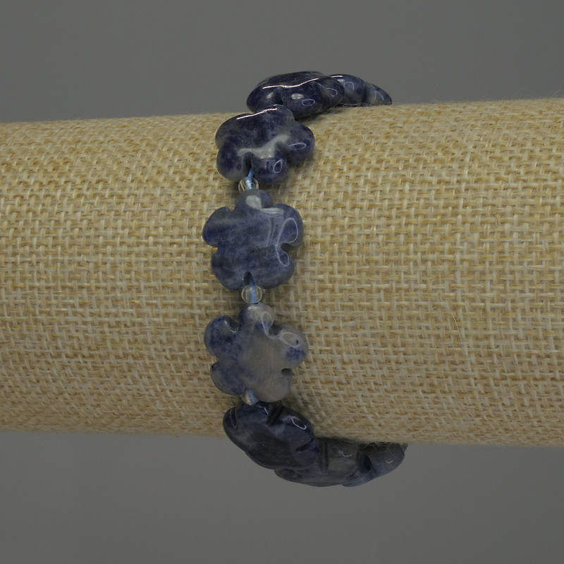 Brățară din sodalit – floare, diametrul 15 mm, mărgele 3 mm, lungimea 18 cm, elastic