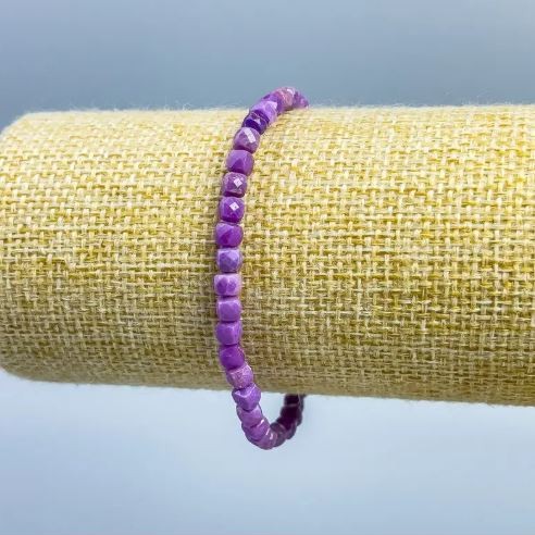 Brățară din fosfosiderit natural, cuburi tăiate, diametru 4×4 mm ±, lungime 18 cm (elastic)