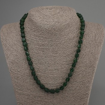 Colier din crisopaz cuburi, diametru 7 mm, lungime 50 mm, cu închizător