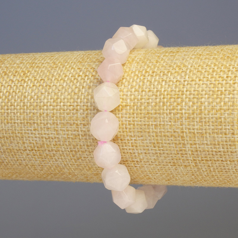 Brățară din cuarț roz, piatră naturală, fațetată, diametrul 8×8 mm ±, lungime 18 cm ±, pe bandă elastică