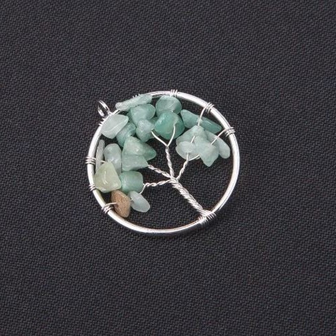 Pandantiv «Arborele fericirii» din nefrit, diametrul 30 mm