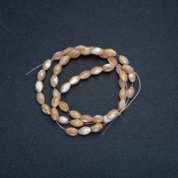 Mărgele pe șnur, sidef natural bej. Oval, diametru 9×5,5 mm, lungime 41+ cm