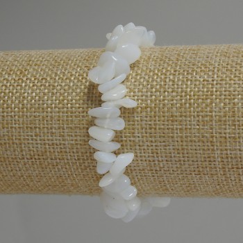 Brățară din fragmente de piatră lunară, diametrul elementelor 8–14×3–5 mm, lungime 18 cm, pe bază elastică