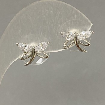 Cercei stud cu cristale albe, diametrul aproximativ 10×12 mm, metal argintiu