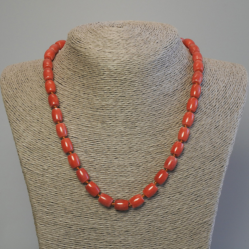 Colier din coral artificial, mărgele barilă 10×8 mm, lungime 50 cm, cu închizătoare