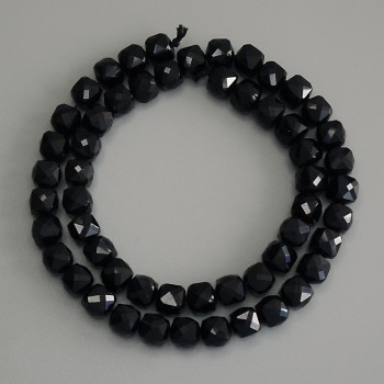 Mărgele turmalin tăiate cub, 7x7 mm +/- pe șnur, lungime 38 cm+