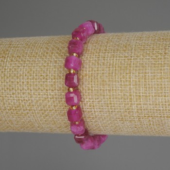 Brățară cu turmalin tăiat în cuburi, diametrul cuburilor 7×7 mm ±, mărgele de 3 mm ±, lungime 18 cm (elastic)