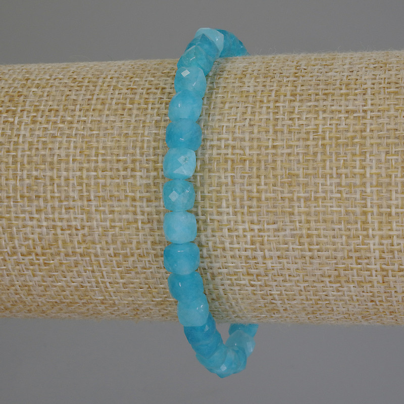 Brățară din acvamarin fațetat, cuburi, diametru 5,5 mm, lungime 18 cm, pe elastic