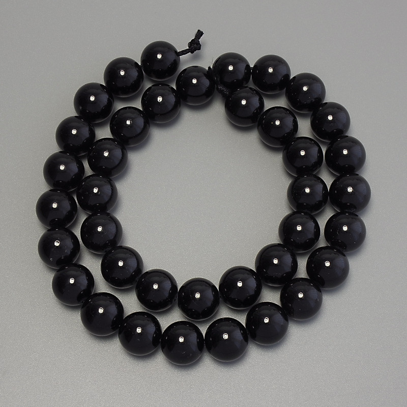Mărgele negre de turmalin, sferice, netede, diametrul de 10 mm, lungime 38 cm, pe șnur