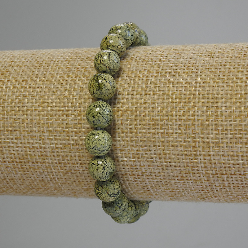 Brățară din serpentină cu mărgele netede, diametrul de 8 mm, lungimea 18 cm, extensibilă