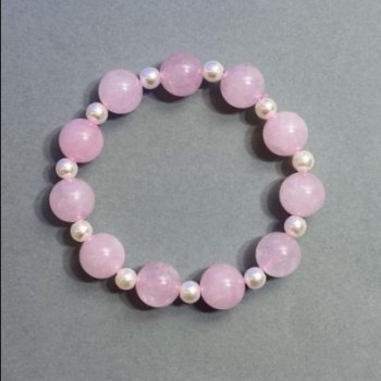 Brățară din cuarț roz cu bile netede de 12 mm diametru ± și perle artificiale de 6 mm ±, lungime 18 cm ±, pe elastic