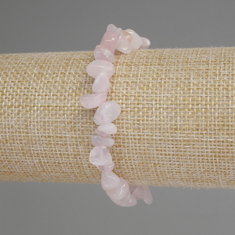 Brățară din cuarț roz – cioburi, diametrul 6-9×3-5 mm, lungime 18 cm, pe elastic