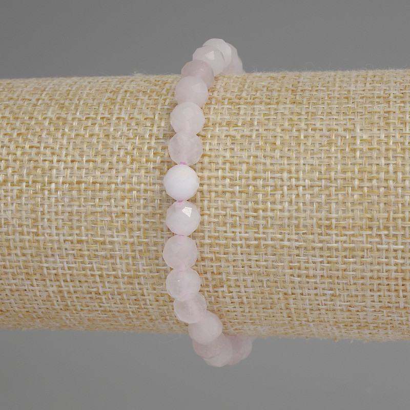 Brățară din cuarț roz, mărgele tăiate, diametru aproximativ 6 mm, lungime 18 cm, pe elastic