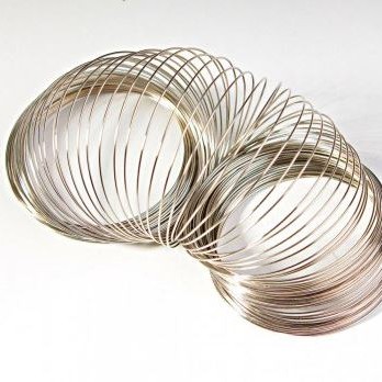 Fir de memorie, diametru 0,8 mm, diametrul buclei aproximativ 10 cm (+/-) preț pentru 0,5 kg