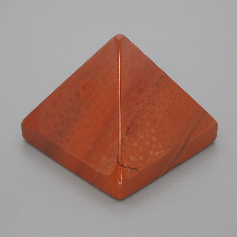 Piramidă suvenir din piatră naturală, Jasp roșu, 38×38 mm, înălțime 33 mm