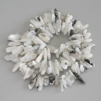 Mărgele de adulariu fragmente, diametru 12–15×3–5 mm, pe șnur 39 cm