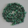 Mărgele de malahit – fragmente, diametrul 5-9×2-3 mm ±, pe fir, lungime 41 cm+