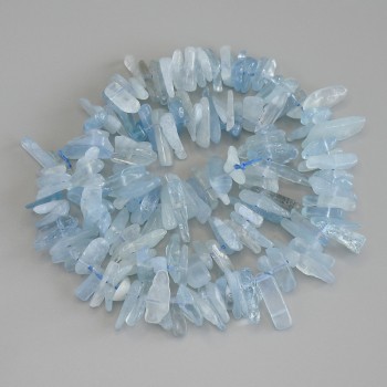 Mărgele de acvamarin fragmente mici, diametrul 10-15×2-4 mm, pe fir, lungime 42 cm+