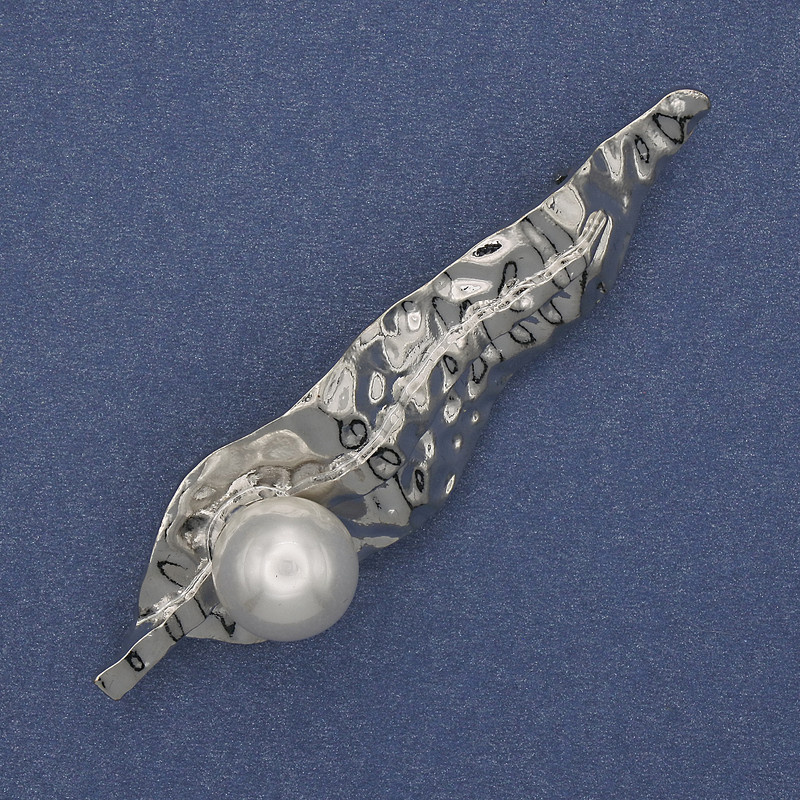 Broșă Accent cu perlă, metal argintiu 70×18 mm+