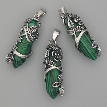 Pandantiv din malahit, hexagonal cu floare, 35x15 mm, lungime 44 mm