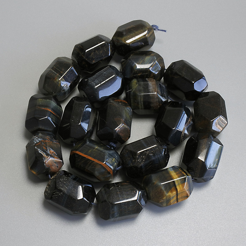 Mărgele din ochiul de șoim și ochiul de tigru, multifacetate, diametrul 20–21×15 mm, pe șnur, lungime 39 cm