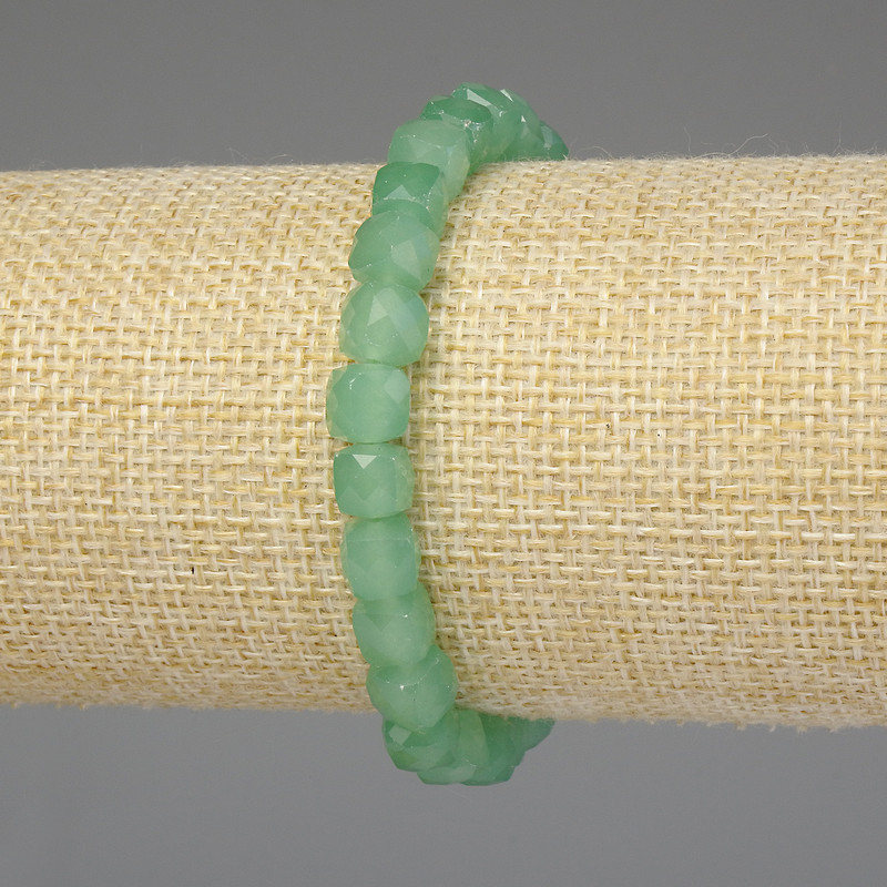 Brățară din nefrit facetat, cuburi de 7x7 mm, lungime 18 cm, elastică