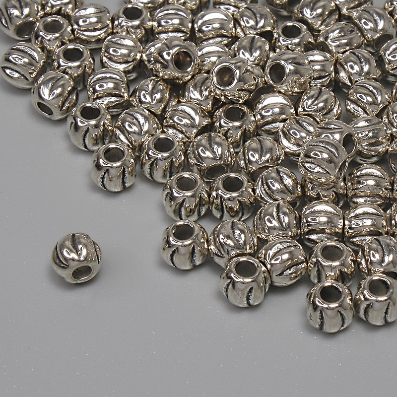 Inserție pentru mărgele, culoare argintie, diametru 3,5×4 mm