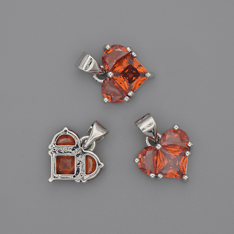 Pandantiv inimă cu cristale roșii, 12×12 mm, lungime 17 mm, metal argintiu