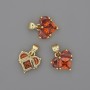 Pandantiv inimă cu cristale roșii 12x12 mm, lungime 17 mm, metal auriu