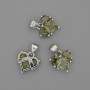 Pandantiv inimă cu cristale verzi, 12×12 mm, lungime 17 mm, metal argintiu