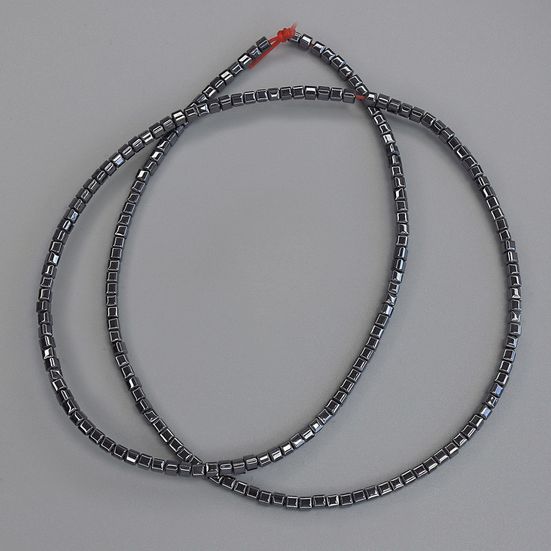 Mărgele de hematit cub 2x2 mm – pe șnur, lungime 40 cm+