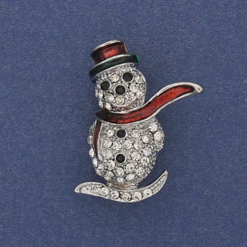 Broșă cu om de zăpadă de Anul Nou, email, cristale albe, metal argintiu, 32×22 mm +
