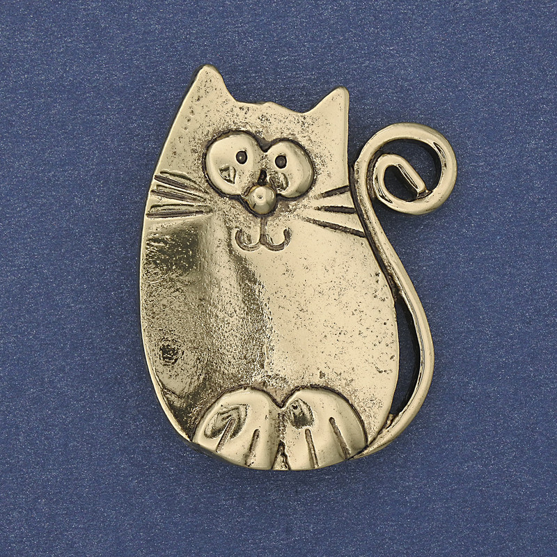 Broșă-pendulă «Pisică» din metal auriu, 37×29 mm+