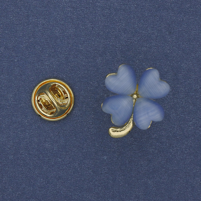Broșă trifoi cu patru foi, ochi de pisică albastru, 20×17 mm, metal auriu