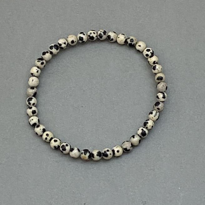 Brățară din jasper dalmatian – mărgele rotunde, diametru 5 mm, lungime 18 cm, elastică
