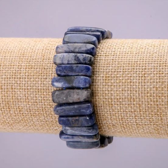 Brățară din sodalit – bețișoare, diametrul 6×20 mm, lungime 18 cm, elastică