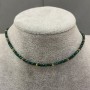 Choker din malahit cu cuburi tăiate de 2x2 mm +/- și hematit, mărgele sferice tăiate de 2 mm +/-; lungime 38 cm +/- lanț de prelungire de 5 cm