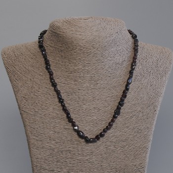 Colier din granat facetat, diametrul 5-7×5-7 mm, lungime 45 mm, cu închidere