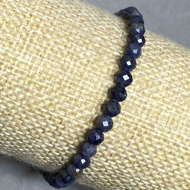 Brățară din safir cu mărgele facetate, diametrul 4,5 mm, lungime 18 cm, pe elastic