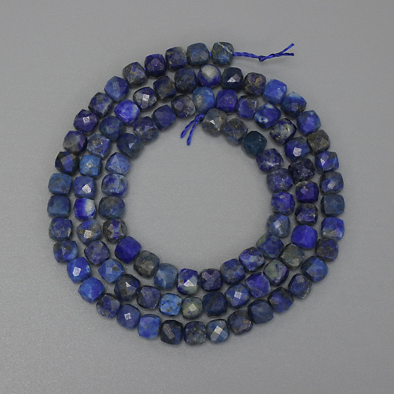 Mărgele din lazurit, cuburi tăiate, 4x4 mm ±, lungime 39 cm ±, pe șnur