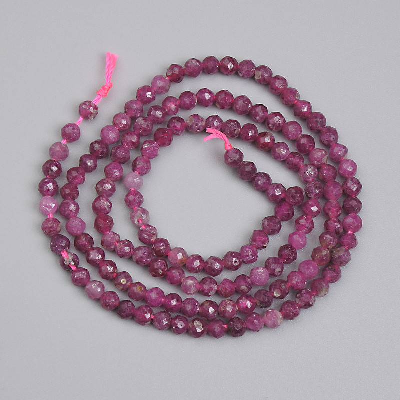 Mărgele rubin, fațetate, 3 mm, lungime 39 cm, pe șnur