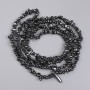Mărgele de hematit fragmentate, diametrul 4–6×3–4 mm, lungime 78 cm pe fir