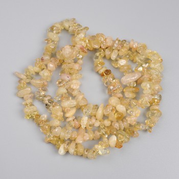 Mărgele de citrin – cioburi, diametrul 4-10×2-4 mm, lungime 76 cm, pe fir