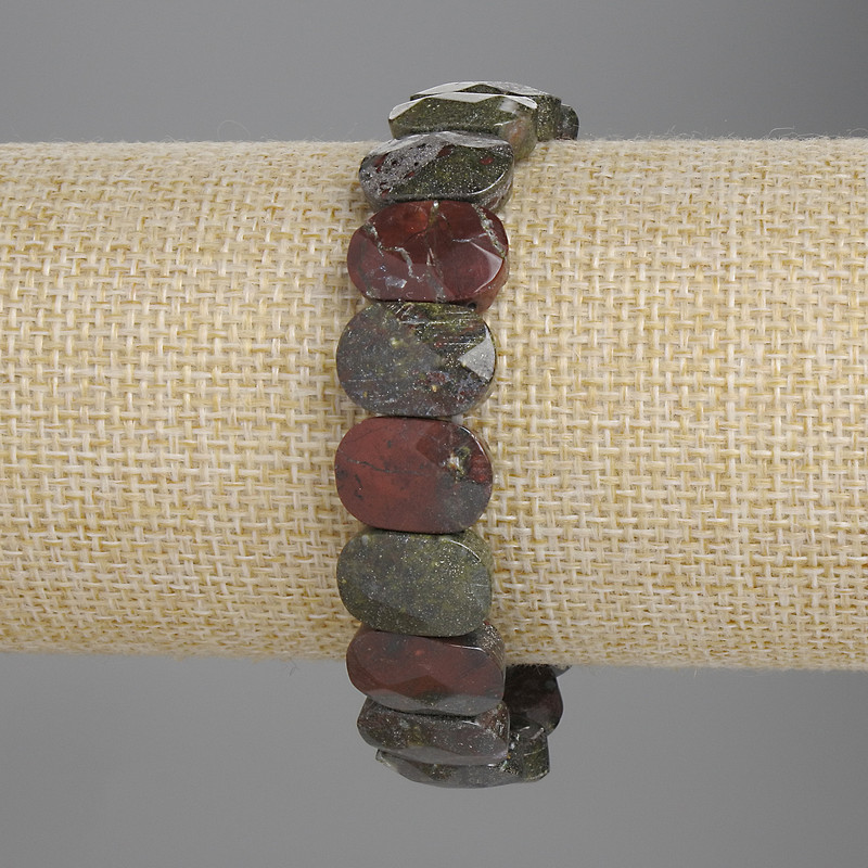 Brățară din jasper «Sângele dragonului», fațetată, zale de 15×10 mm, lungime 18 cm, elastică