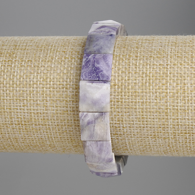 Brățară din charoit, zale fațetate de 12×12 mm, lungime 18 cm, elastic